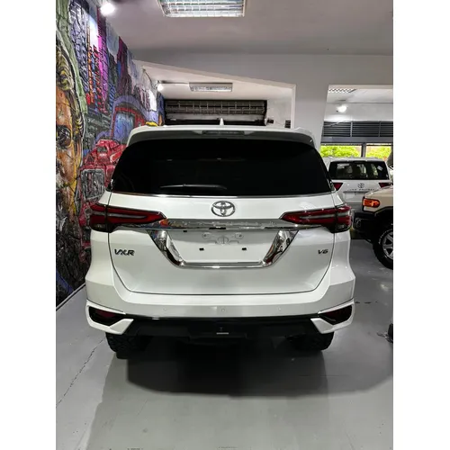 Toyota Fortuner VX.R 2025 Blanco Caracas