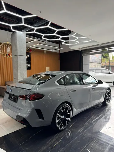 BMW 225L 2025 Gris Caracas