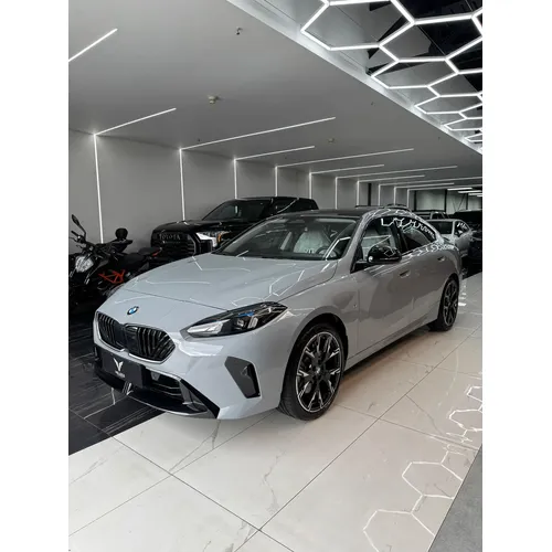 BMW 225L 2025 Gris Caracas