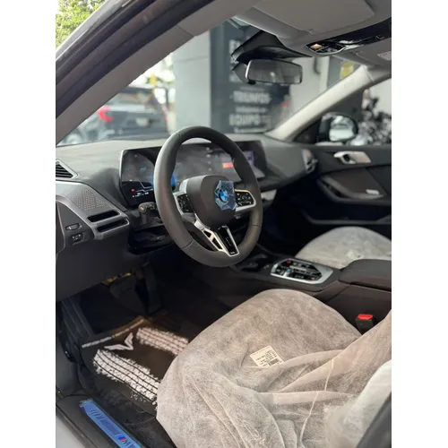 BMW 225L 2025 Gris Caracas