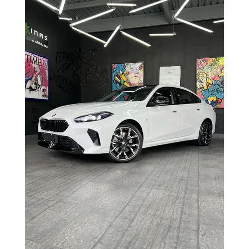 BMW 225L 2025 Blanco Caracas