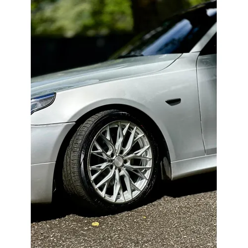 BMW 550i 2006 Gris Caracas