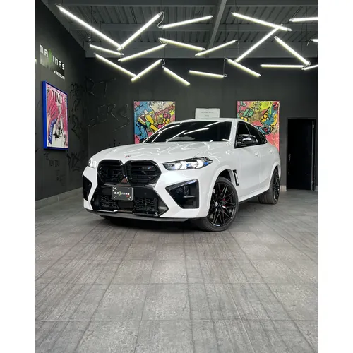 BMW X6 M 2022 Blanco Caracas