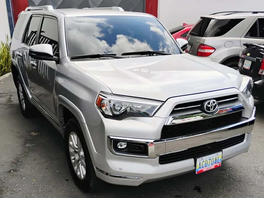 Toyota 4Runner 2024 Plateado Maracay