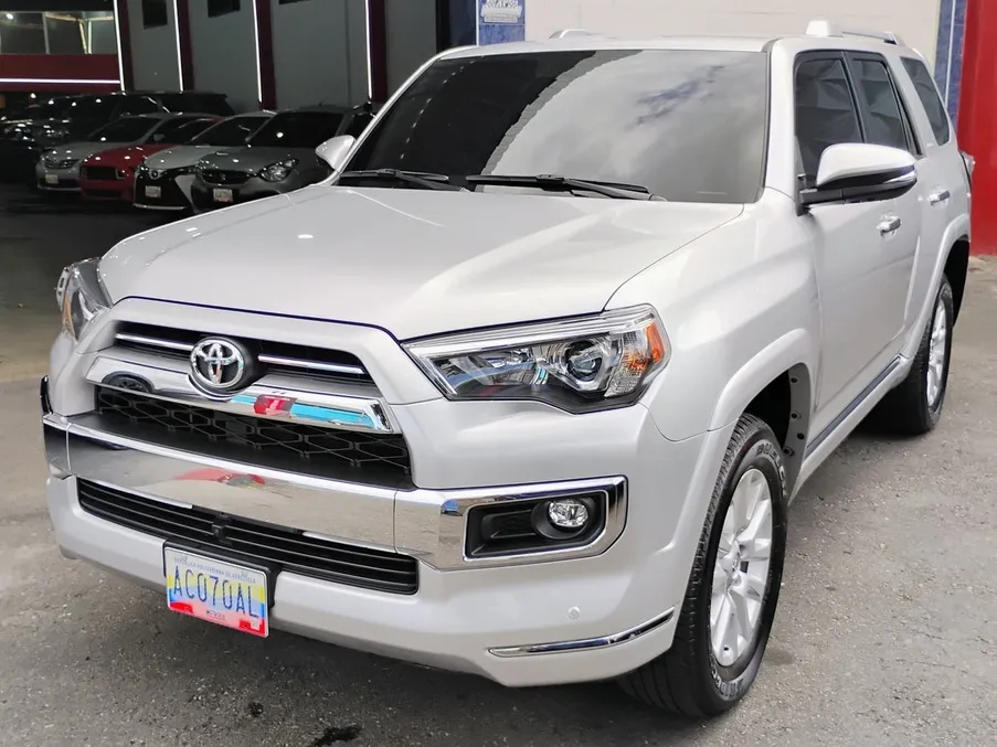 Toyota 4Runner 2024 Plateado Maracay