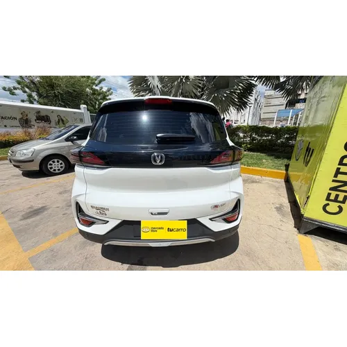 Changan CS 15 2023 Blanco Maracay