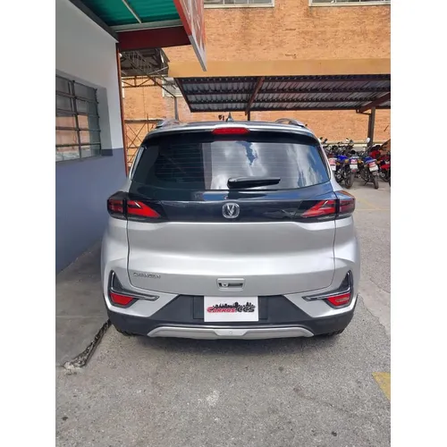 Changan CS 15 2023 Plateado Caracas