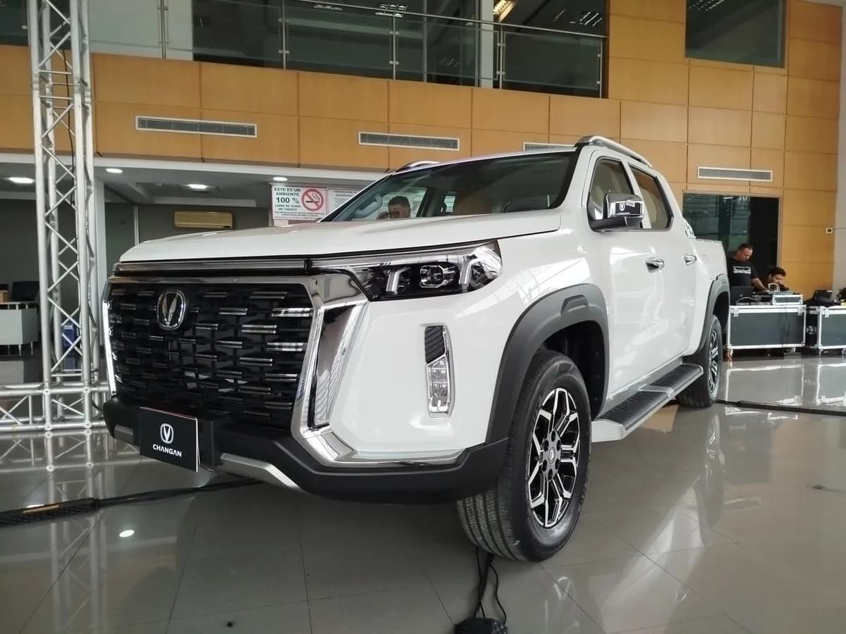 Changan Hunter Plus Gasolina 4x4 2025 Blanco