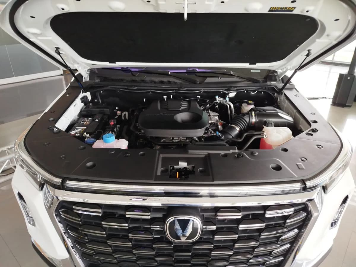Changan Hunter Plus Gasolina 4x4 2025 Blanco