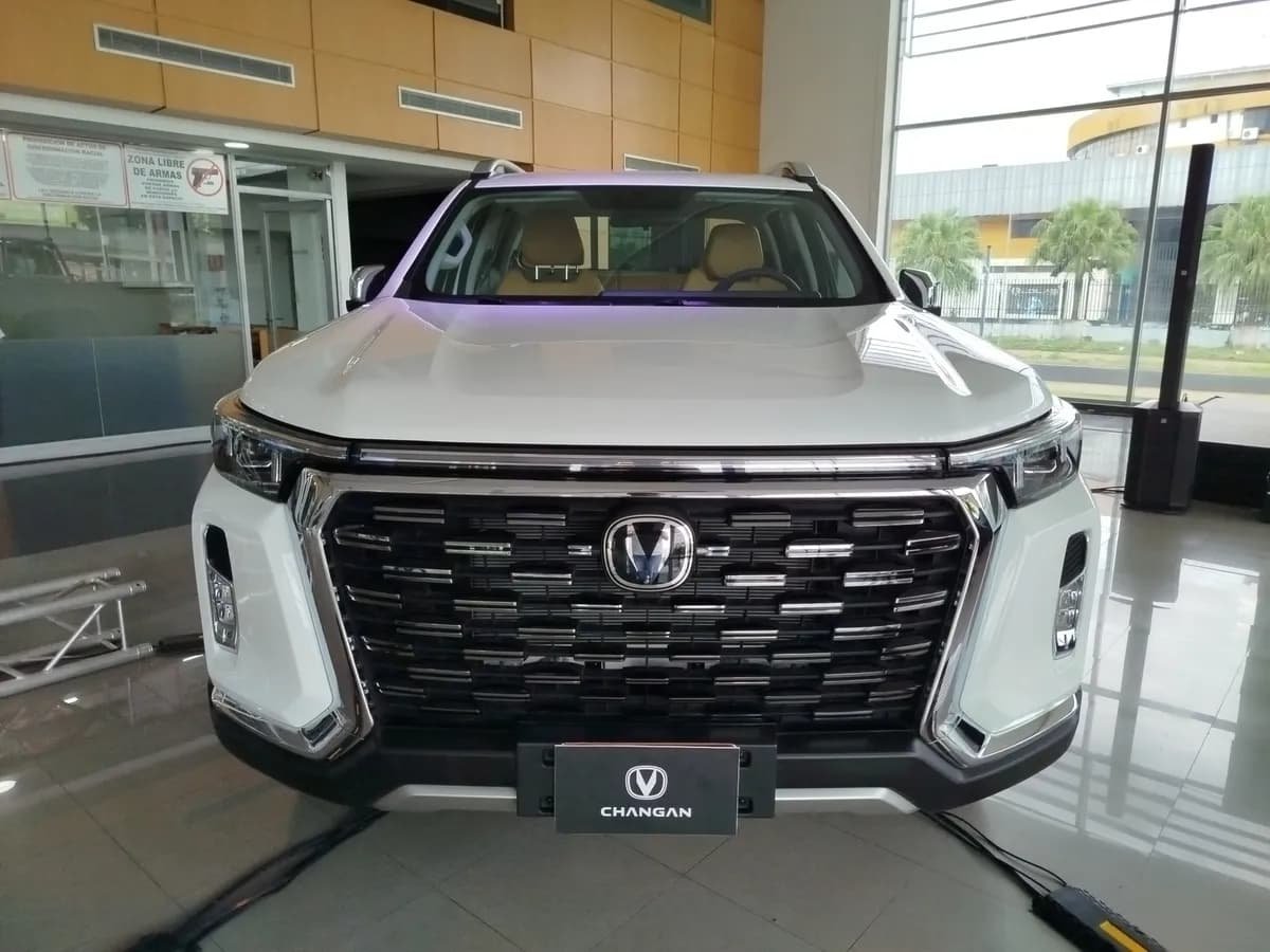 Changan Hunter Plus Gasolina 4x4 2025 Blanco