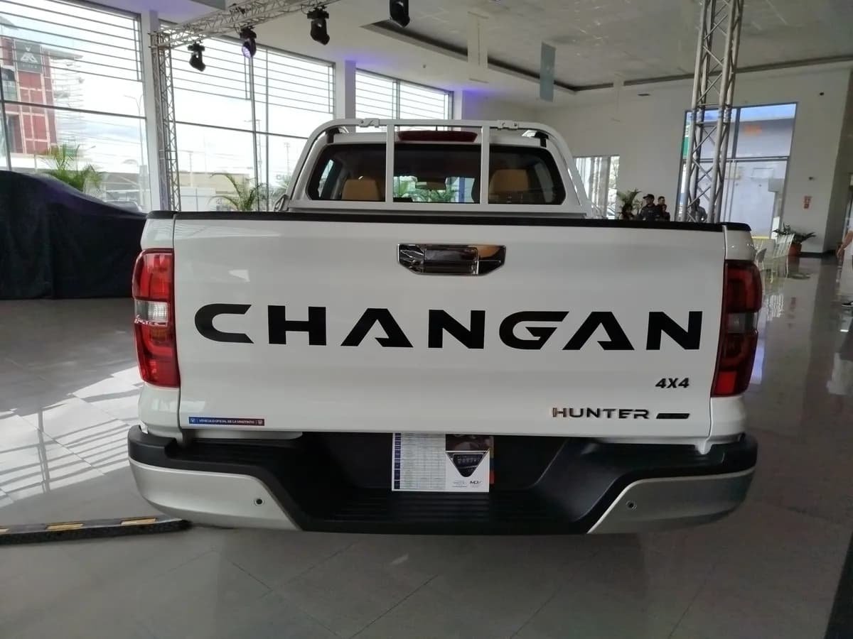 Changan Hunter Plus Gasolina 4x4 2025 Blanco