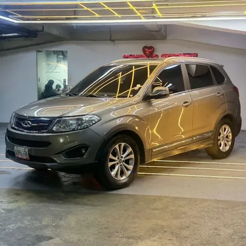 Chery Grand Tiggo 2016 Gris Caracas