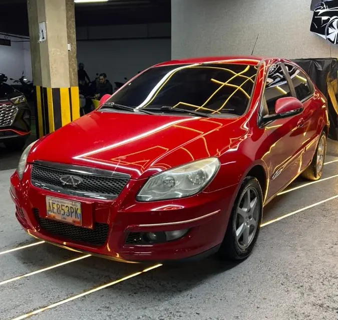 Chery Orinoco 2016 rojo sedan1