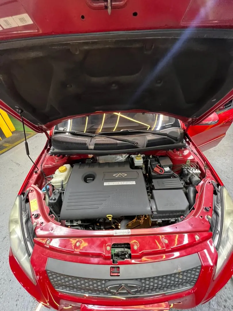 Chery Orinoco 2016 rojo sedan10