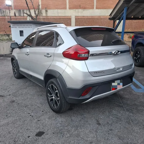Chery Tiggo 2 2023 Gris Caracas