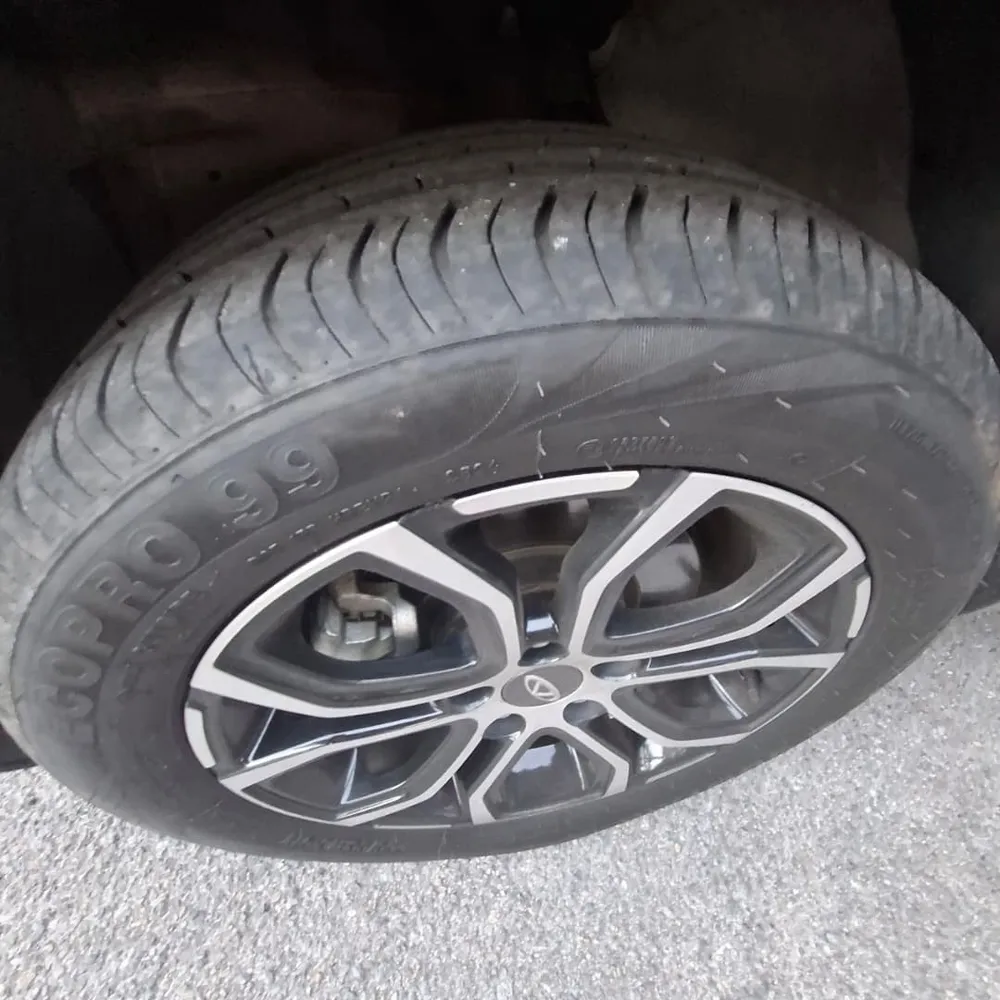 Chery Tiggo 2 2023 Gris Caracas