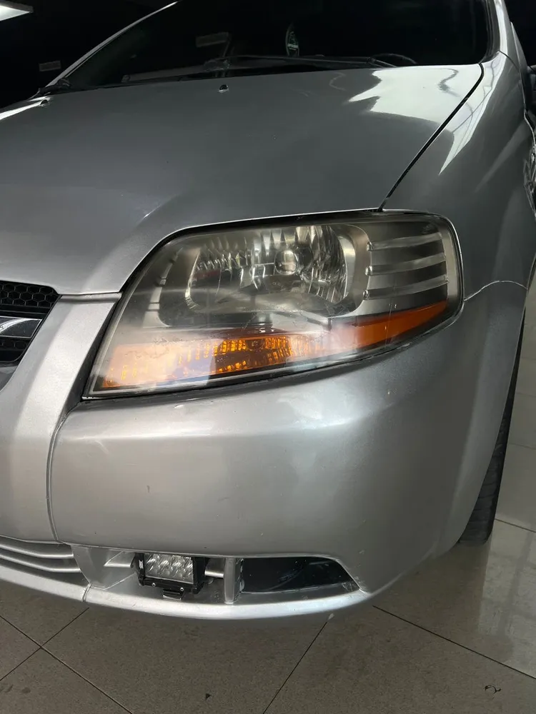 Chevrolet Aveo 2009 Plateado Caracas