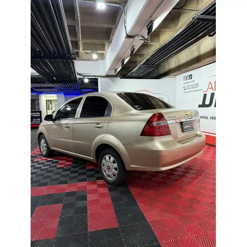 Chevrolet Aveo LT 2012 Dorado Caracas