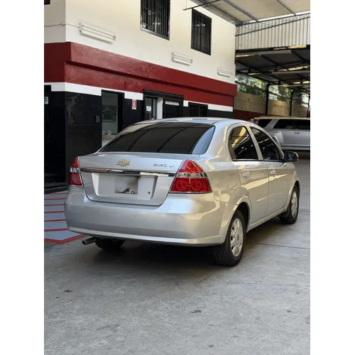 Chevrolet Aveo LT 2013 Plateado Caracas