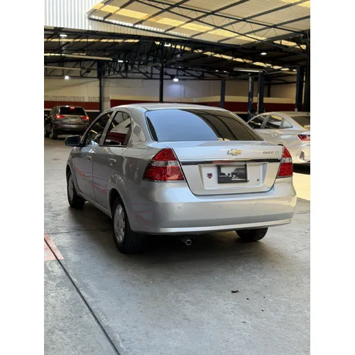 Chevrolet Aveo LT 2013 Plateado Caracas