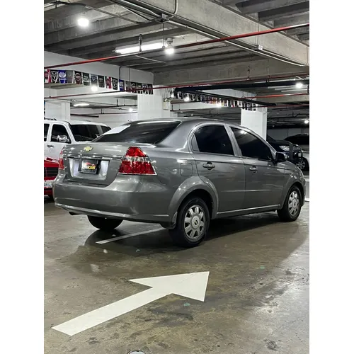 Chevrolet Aveo LT 2012 Gris Caracas