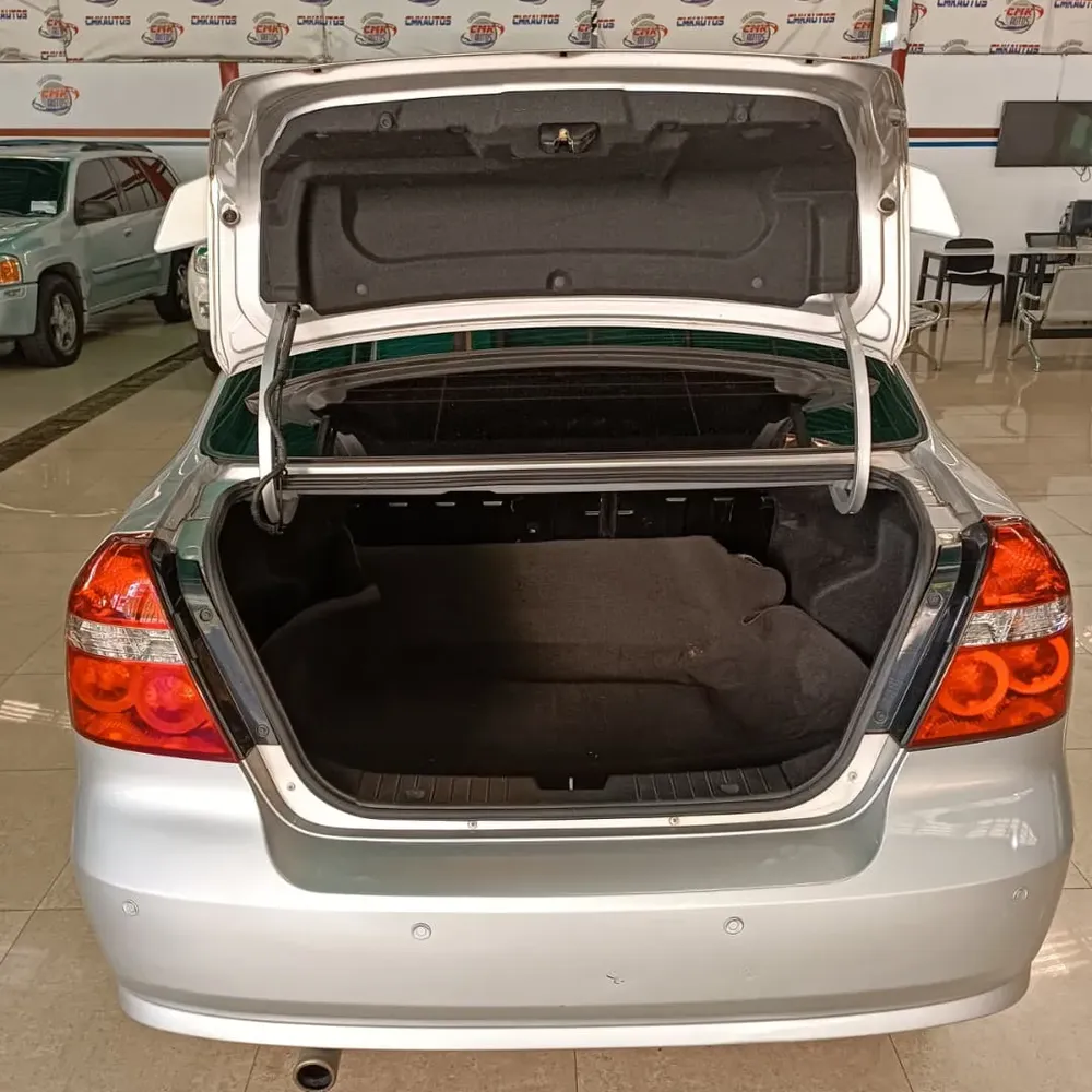 Chevrolet Aveo LT 2013 Plateado Caracas