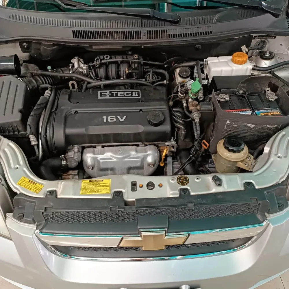 Chevrolet Aveo LT 2013 Plateado Caracas