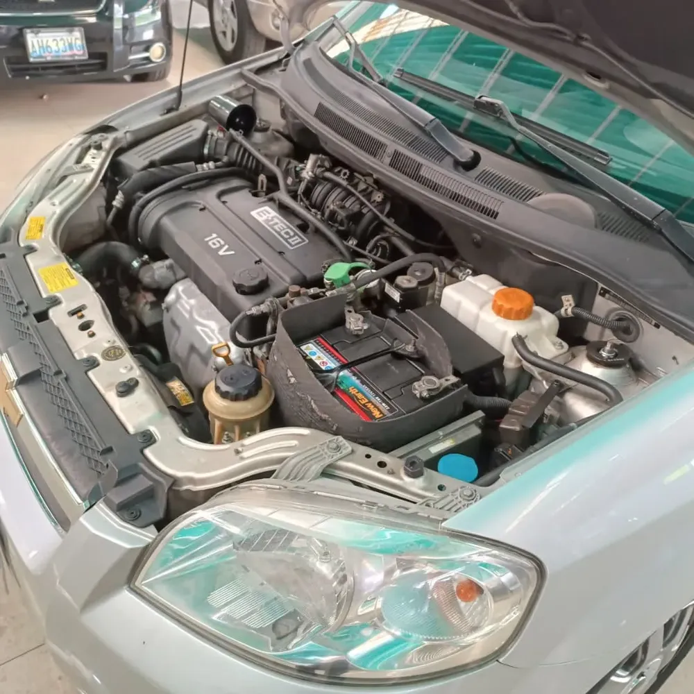 Chevrolet Aveo LT 2013 Plateado Caracas
