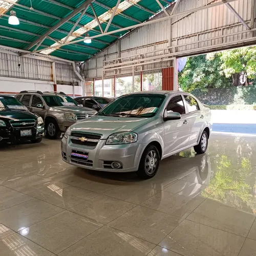 Chevrolet Aveo LT 2013 Plateado Caracas