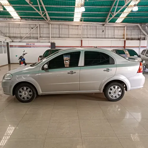Chevrolet Aveo LT 2013 Plateado Caracas
