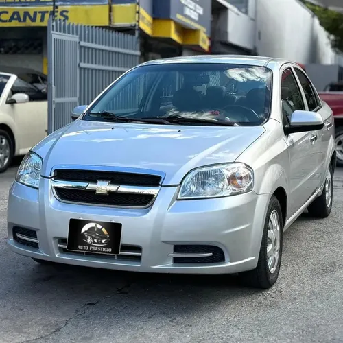 Chevrolet Aveo LT 2013 Plateado Caracas