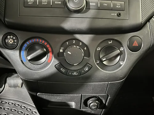 Chevrolet Aveo LT 2013 Gris Caracas