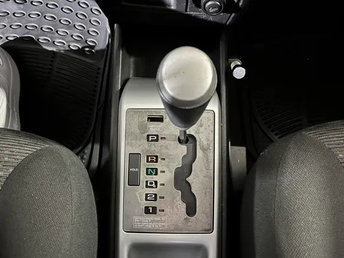 Chevrolet Aveo LT 2013 Gris Caracas