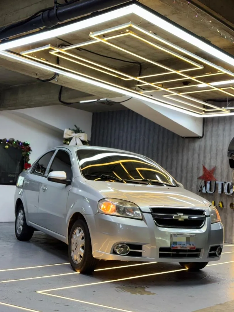 Chevrolet Aveo LT 2013 Plateado Caracas
