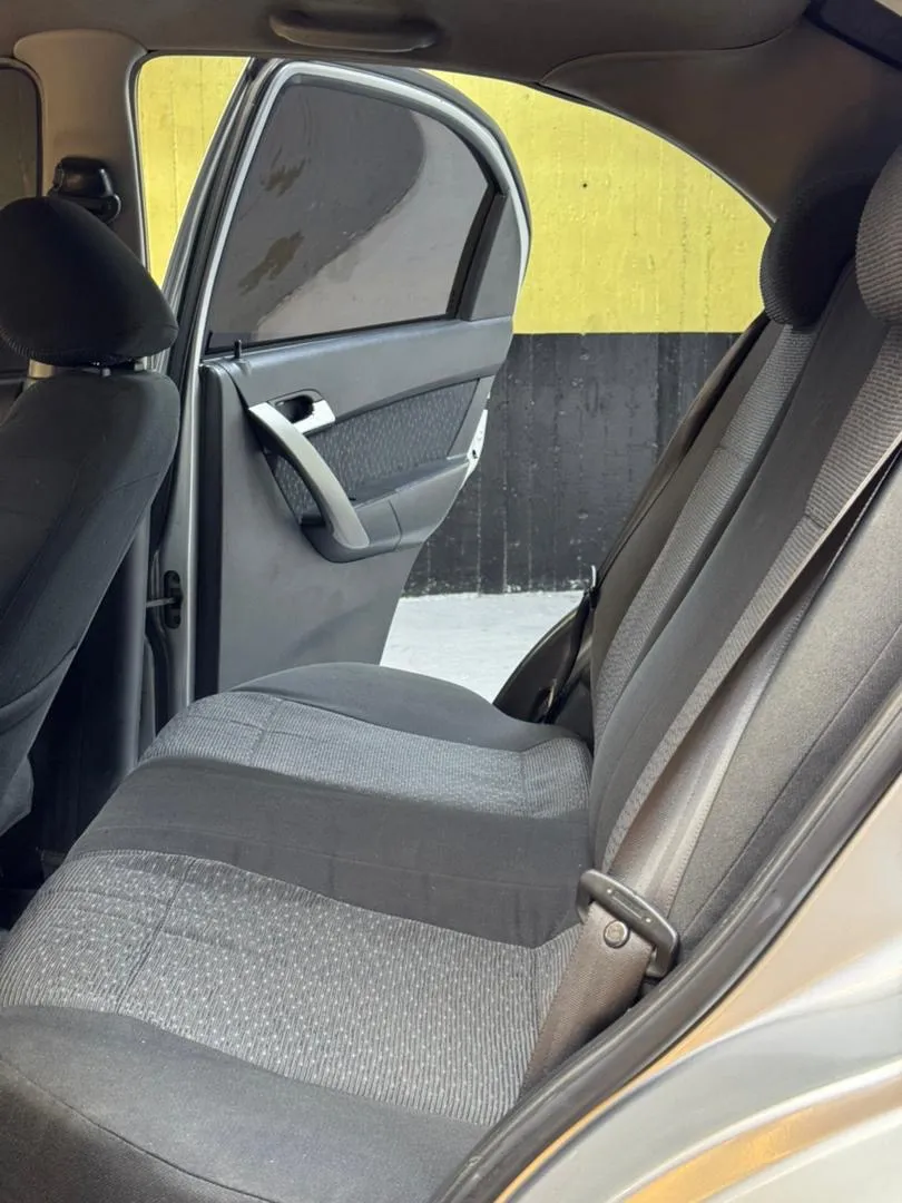 Chevrolet Aveo LT 2013 Plateado Caracas