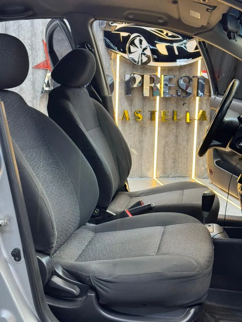 Chevrolet Aveo LT 2013 Plateado Caracas