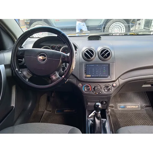 Chevrolet Aveo LT 2011 Plateado Caracas