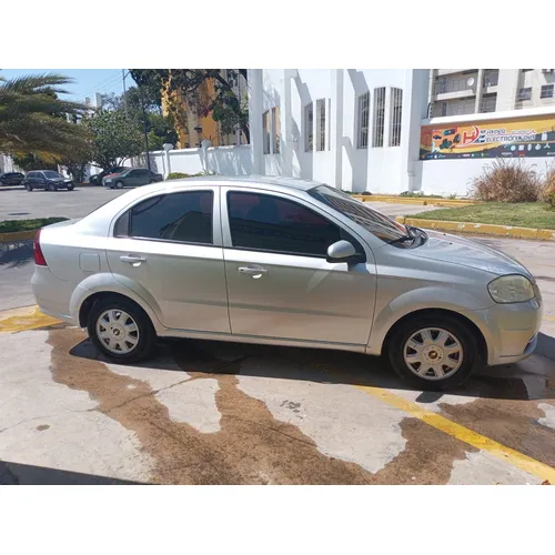 Chevrolet Aveo LT 2011 Plateado Maracay