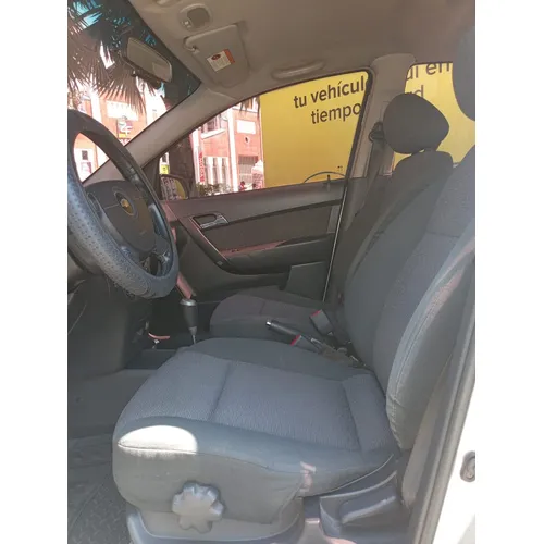 Chevrolet Aveo LT 2011 Plateado Maracay