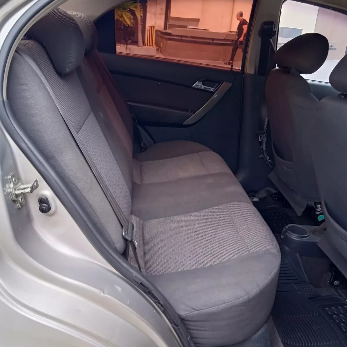 Chevrolet Aveo Lt Plateado Modelo 2011