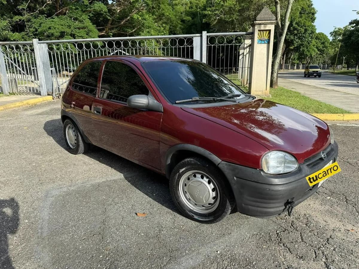 Chevrolet Corsa MPFI Año 2000 Rojo