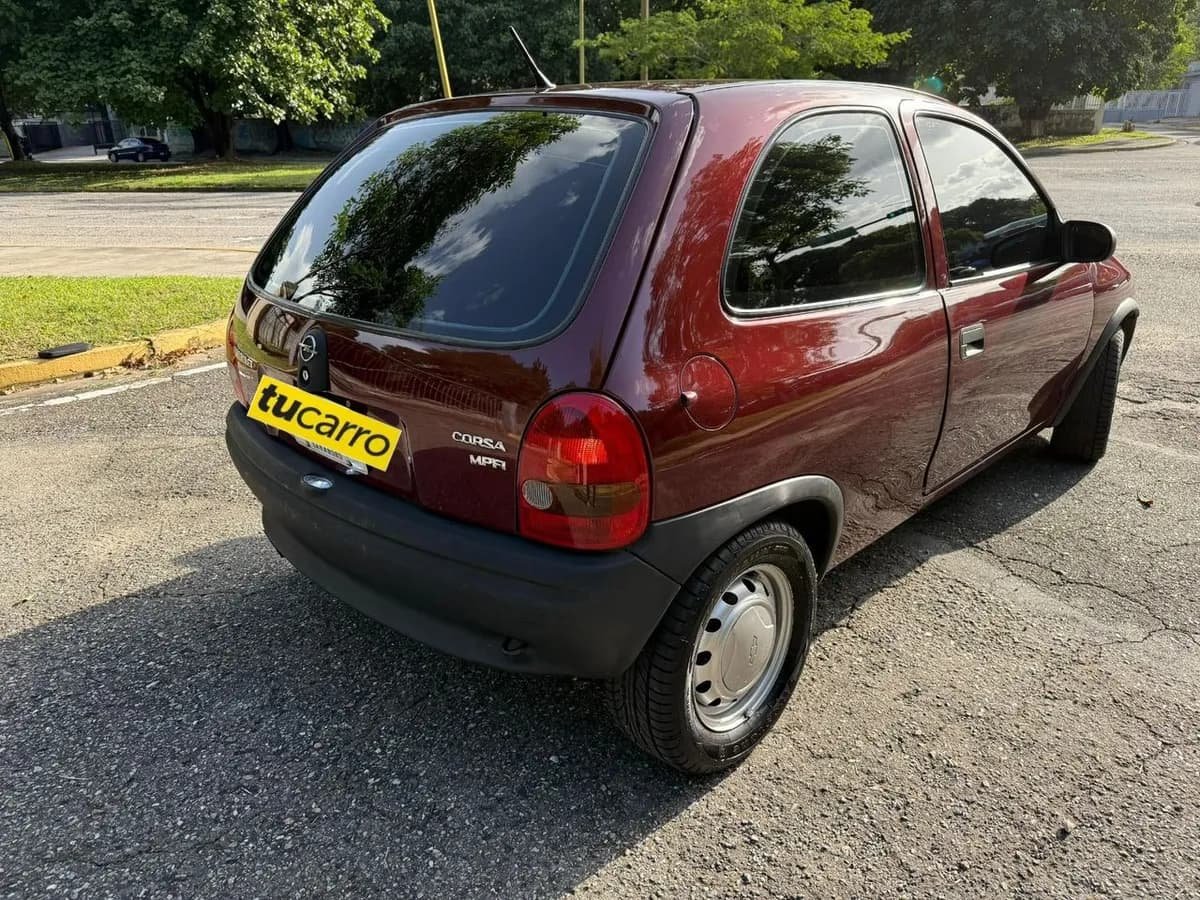 Chevrolet Corsa MPFI Año 2000 Rojo