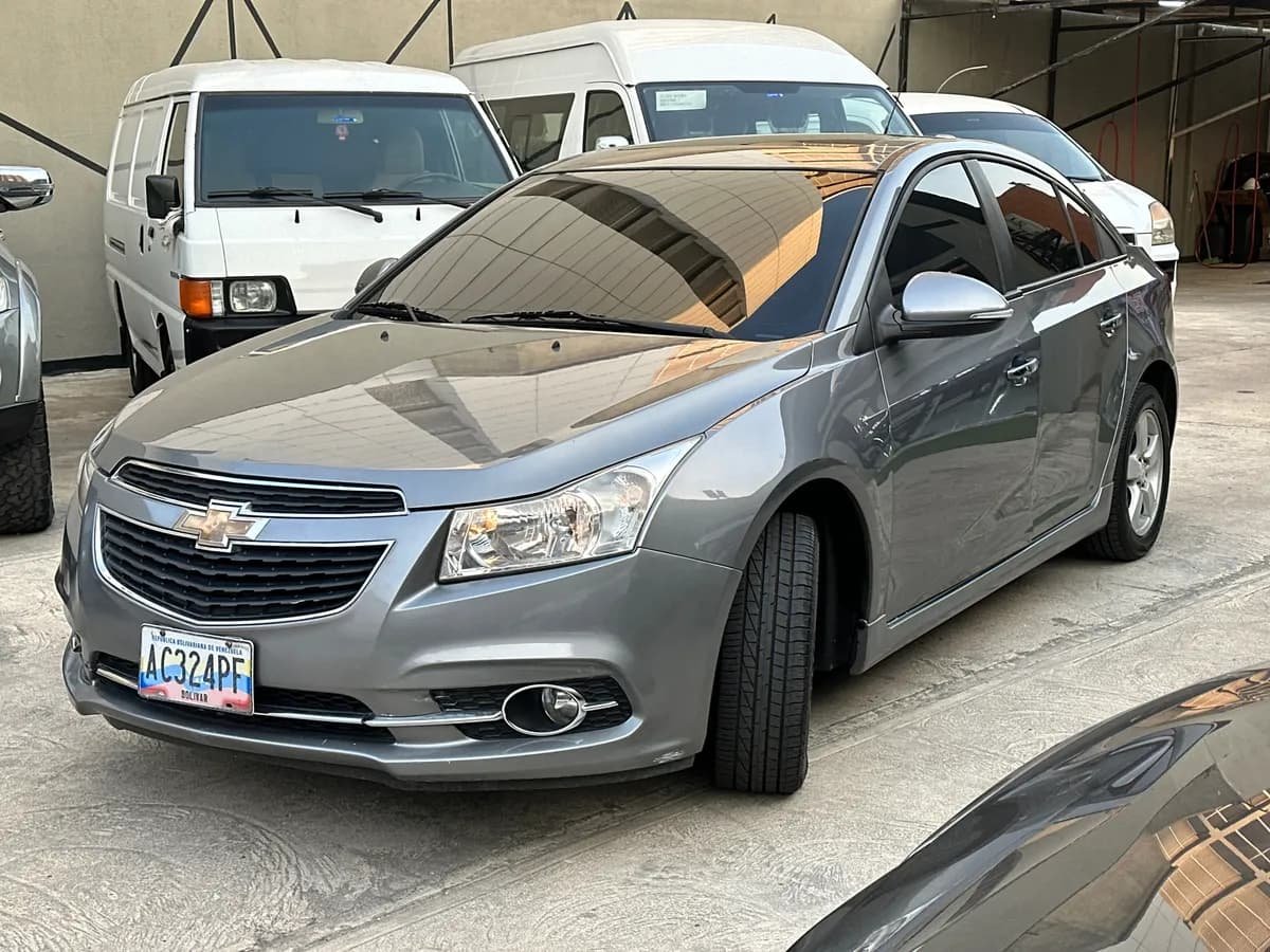 Chevrolet Cruze 2015 versión full equipo Gris