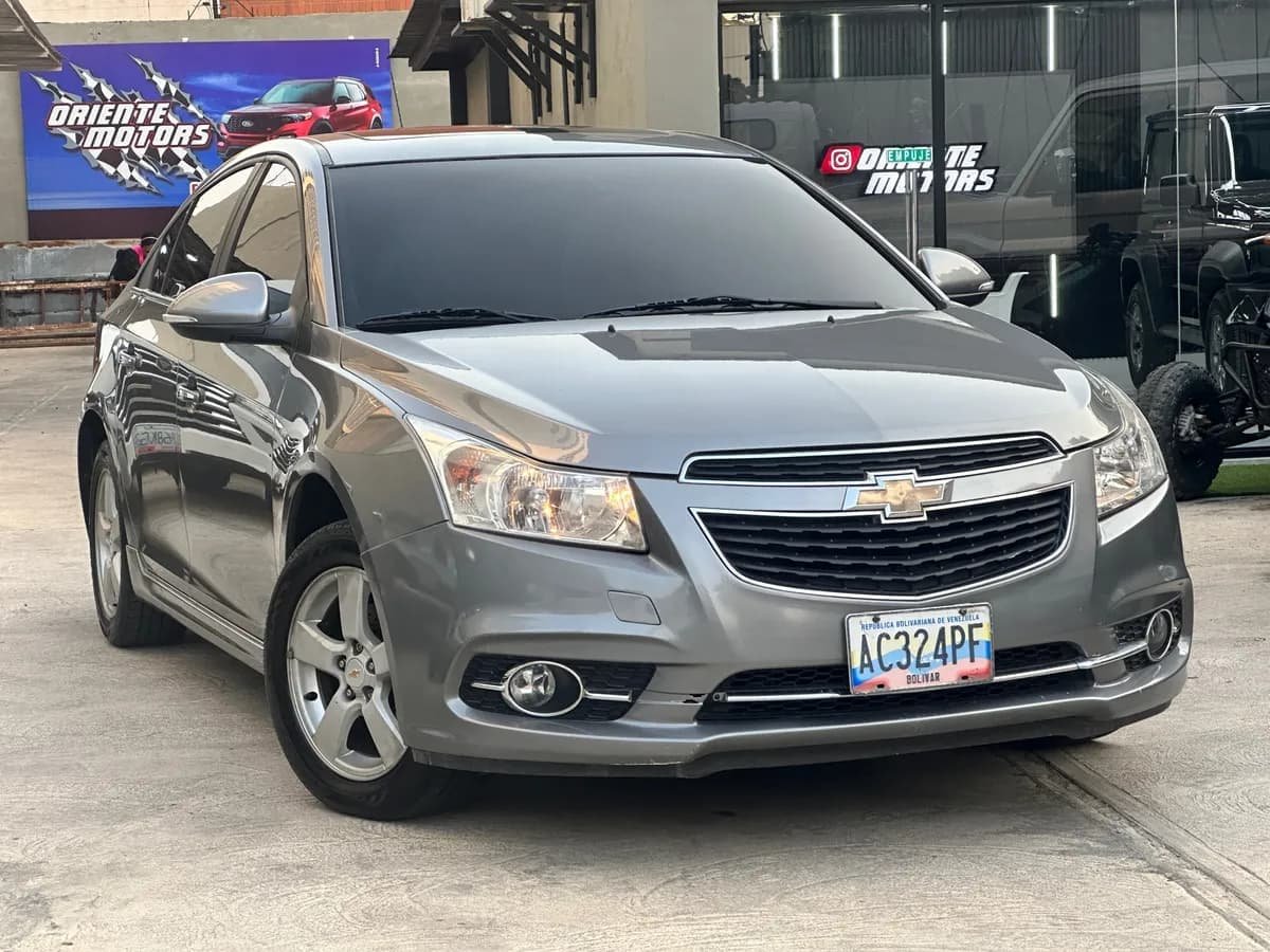 Chevrolet Cruze 2015 versión full equipo Gris