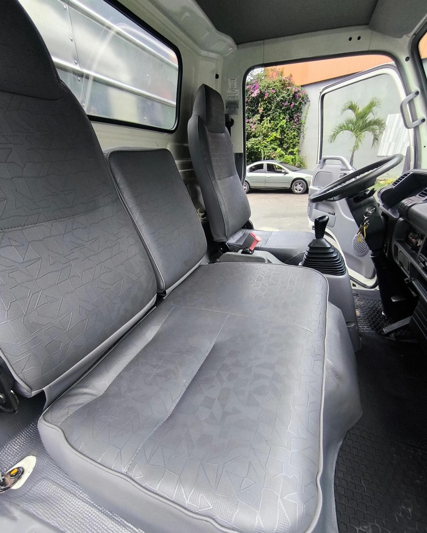 Chevrolet NPR 2012 Blanco
