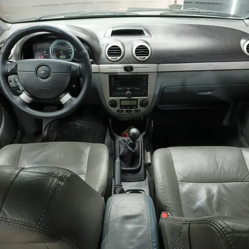 Chevrolet Optra Advance 2010 Plateado Caracas