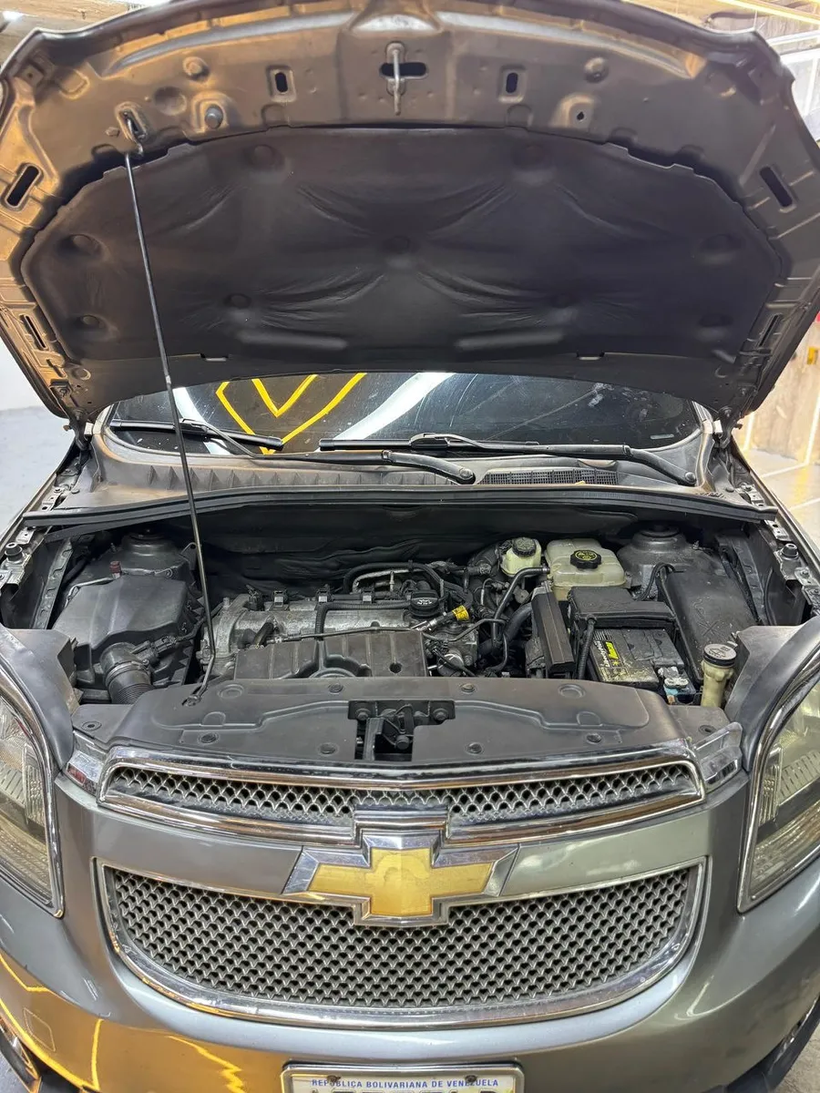 Chevrolet Orlando 2014 gris9