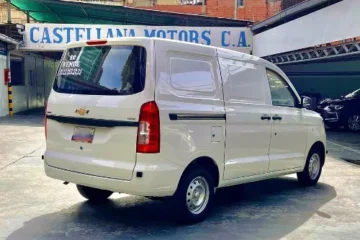 Chevrolet Panel N400 Carga 2023 blanco3