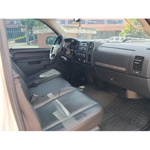 Chevrolet Silverado 2015 Blanco Caracas