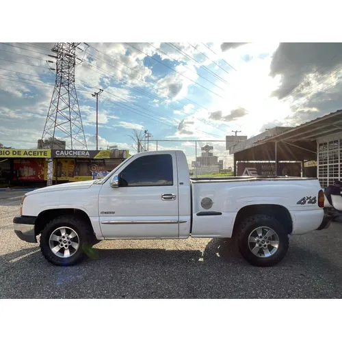 Chevrolet Silverado 2005 Blanco Valencia